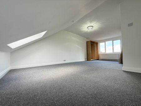 2 Bed Flat, Stockwood Crescent, LU1 - Photo 3