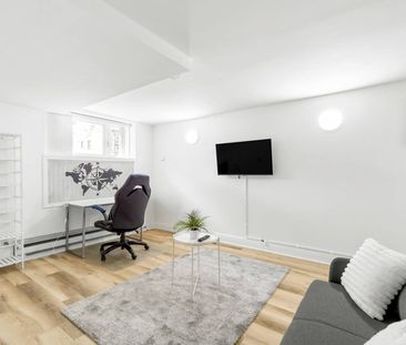 10e Avenue - Photo 3