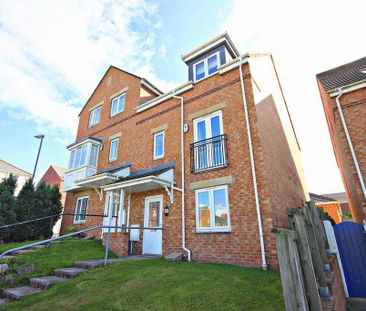 4 bedroom semi-detached house to rent - Photo 2