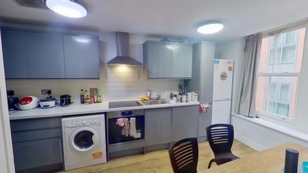 5 bedroom flat to rent - Photo 3