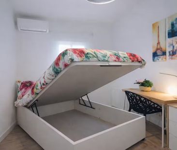 Calle de Arlanza, Madrid, Community of Madrid 28019 - Photo 3