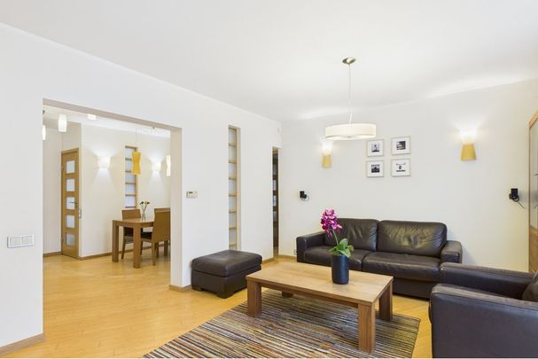 omfortowy dom w Raszynie, blisko Janki - Photo 1