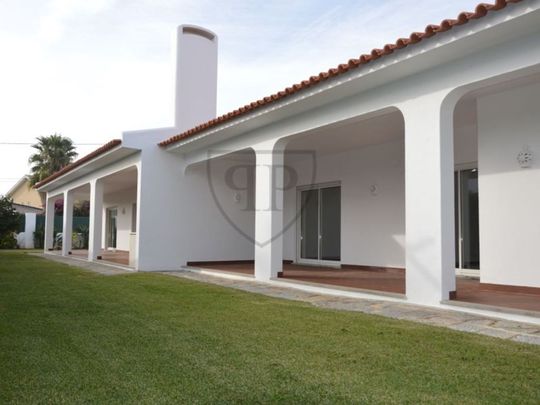 5 room luxury House for rent in Areia (Cascais), Cascais e Estoril, Cascais, Lisbon - Photo 1