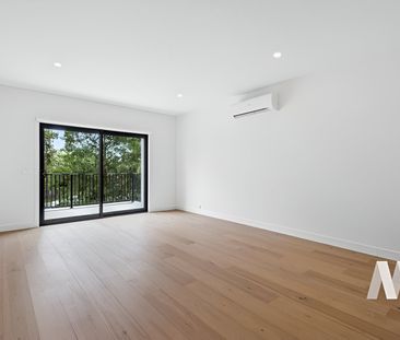 32 Bocconcini Walk, Mill Park VIC 3082 - Townhouse For Rent | Domain - Photo 1