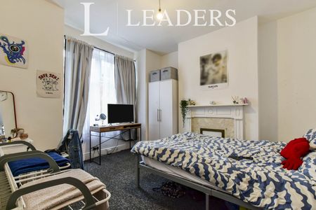 4 bedroom house to rent Braemar Road, Manchester, M14 - Photo 4