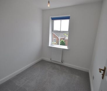 3 bedroom semi-detached house to rent - Photo 4