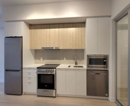 For Lease - 50 Upper Mall Way Unit# B-2209, Vaughan, Ontario - Photo 3