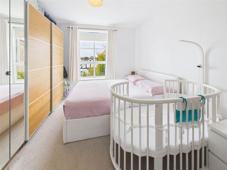 2 bedroom apartment to rent - Photo 4