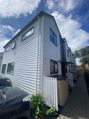 133B Lancaster Road, Beach Haven, Auckland - Photo 3