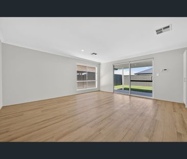 17a Blackmore Loop, Brabham, WA 6055 - Photo 4