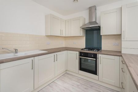 2 bedroom flat to rent - Photo 4