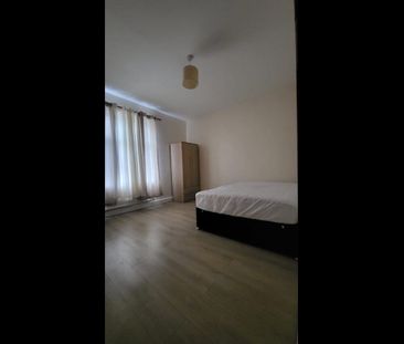 4 Bed Terraced House, Ullswater Street, LE2 - Photo 6