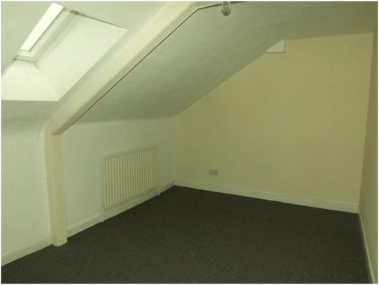 3 bedroom flat to rent - Photo 1