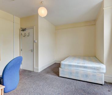 6 bedroom house to rent - Photo 3