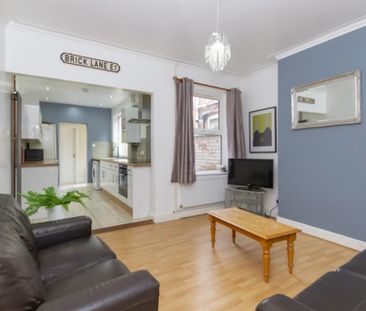 3 bedroom terraced house to rent - Photo 3