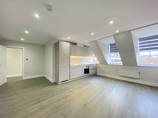 Moulsham Street, Chelmsford - Photo 1