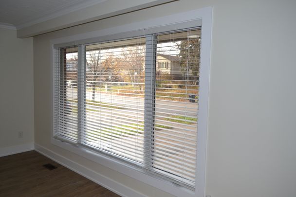 For Lease - 15 Cedar Brae Boulevard, Toronto, Ontario - Photo 1