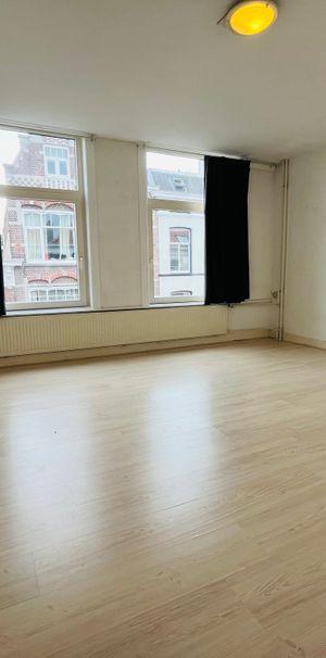 Te huur: Studio Tollensstraat 113 D in Den Haag - Foto 1