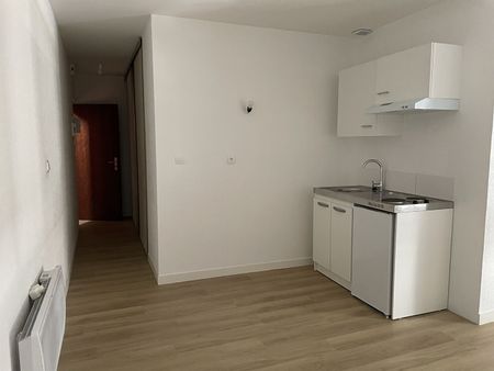 Location Appartement 1 pièce 22m² - Photo 4