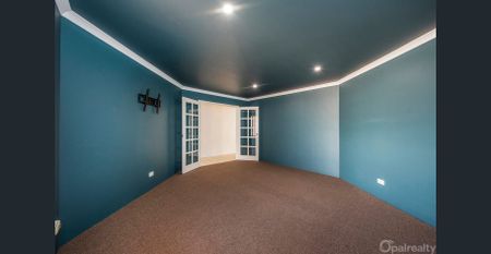 Coastal comfort just moments from the beach - Photo 3