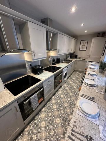 Room 5, 95 Enfield St, Belfast, BT13 3DJ - Photo 4