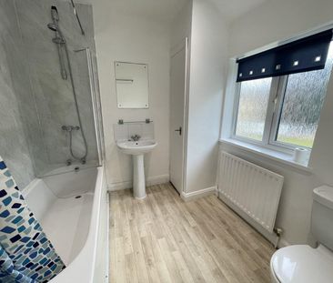 3 bedroom semi-detached house to rent - Photo 6