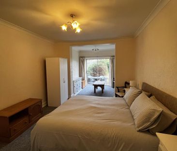 1 bedroom house to rent - Photo 2