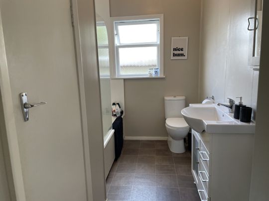 Wainuiomata Living - Photo 1