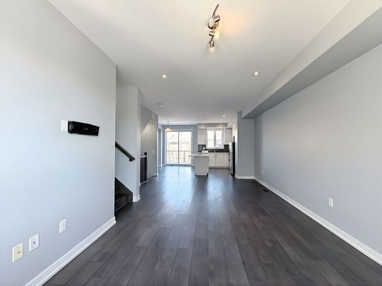 $2,895 / 3 br / 3 ba / 1890 Rymal rd. unit 158 - Photo 1