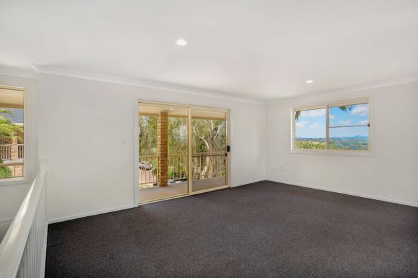 Well Appointed Townhouse with Flexible Living Spaces - Photo 1