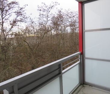 Einzugsfertige 2 Raum- Wohnung mit Balkon - Foto 1