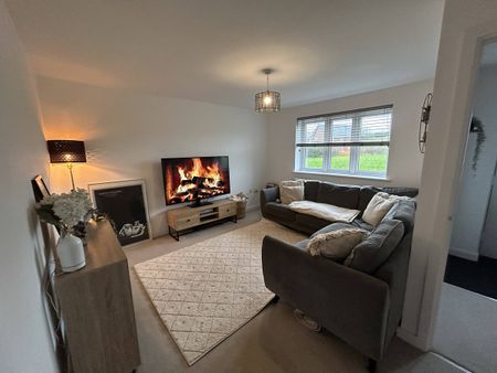 Buzzard Way, Loughborough, LE12 - Photo 2