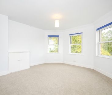 5 bedroom detached house to rent - Photo 4