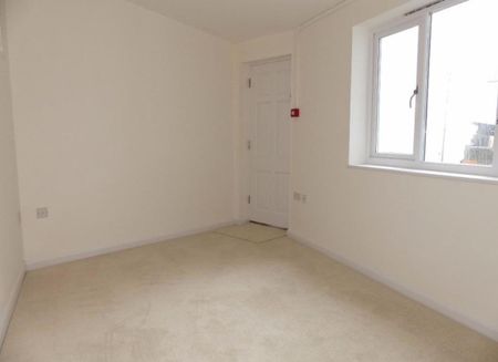 1 Bed Flat, New England Road, BN1 - Photo 3