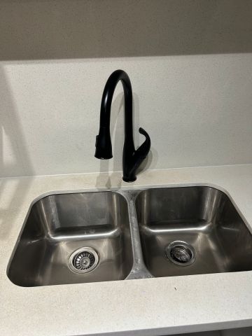 For Lease - 2401 Lakeshore Boulevard Unit# 2, Toronto, Ontario - Photo 4