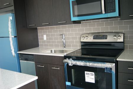 For Lease - 2055 Danforth Avenue Unit# 410, Toronto, Ontario - Photo 5