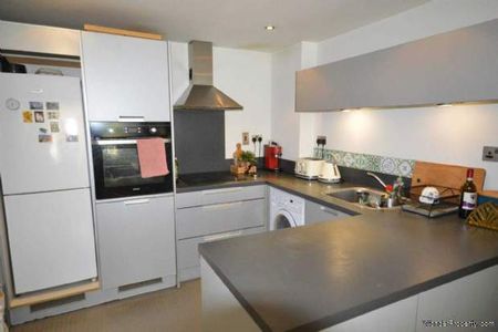 2 bedroom property to rent in London - Photo 4