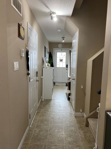 For Lease - 811 Silverfox Crescent, London North, Ontario - Photo 2