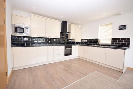 1 bedroom flat to rent - Photo 4