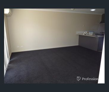 8b Devonshire Terrace, Armadale, WA 6112 - Photo 3