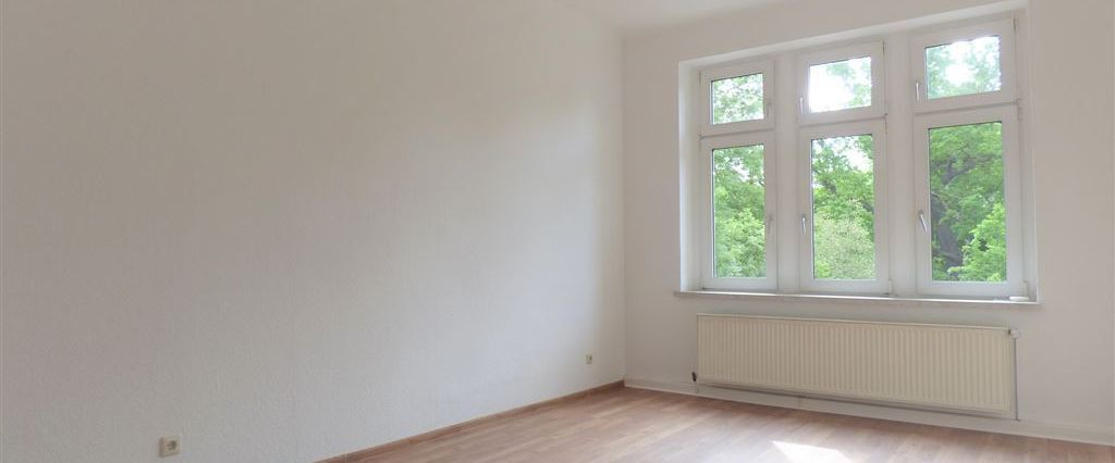 Leutzsch - Schöne 3 Zi.- Whg., Gäste WC, Loggia, frisch saniert! - Photo 1