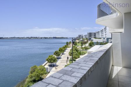 Luxuriously Spacious Apartment in the Heart of Honeysuckle - Photo 2