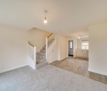 2 bedroom terraced house to rent - Photo 3