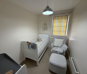 4 bedroom semi-detached house to rent - Photo 4