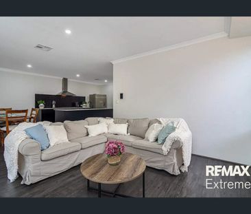 4x2 Modern Smart Home - Photo 3