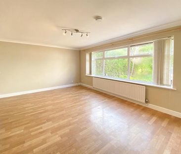 3 bedroom detached bungalow to rent - Photo 2