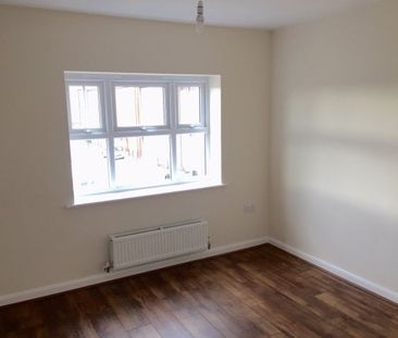 Edinburgh Road, Nuneaton, CV10, Property for rent - Photo 2