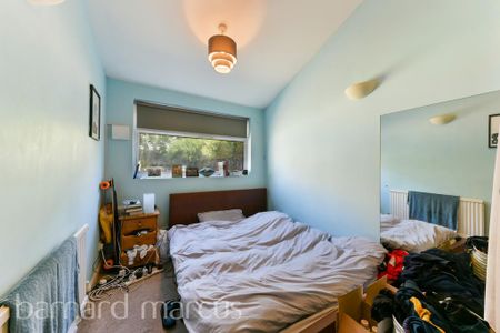 3 bedroom flat to rent - Photo 4