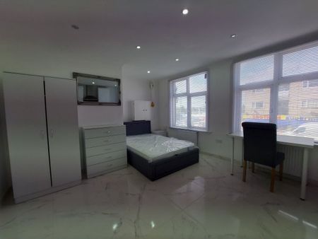 Chingford Mount Road, Chingford E4, Property for rent - Photo 4