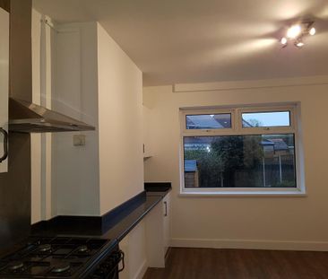 3 bedroom semi-detached house to rent - Photo 6